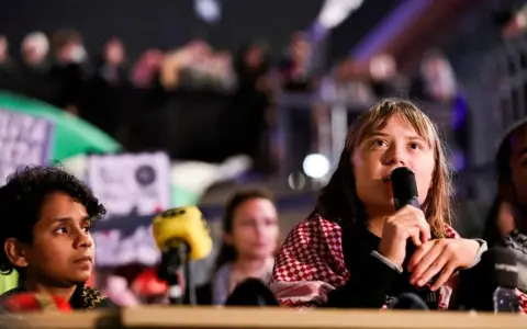 Detuvieron a Greta Thunberg en Londres