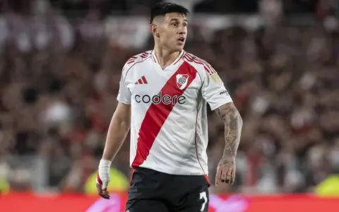 Adam Bareiro, que hasta hace un año vistió la banda roja de River.