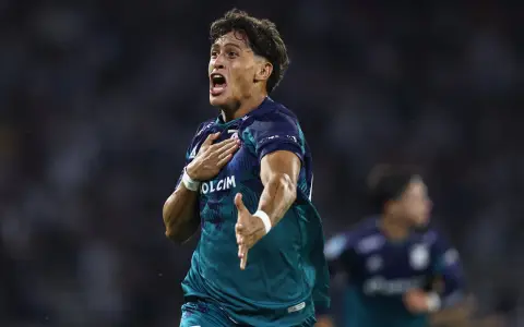 Valentín Dávila cumplió el sueño del pibe al marcar su primer doblete, para el triunfo necesario de Talleres en el Kempes.