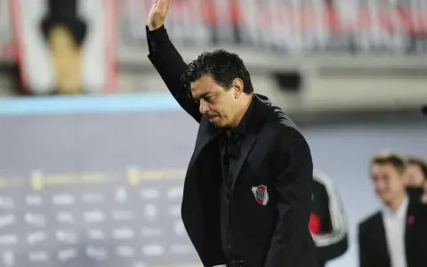 Gallardo no le encuentra salida a la crisis de River y ya le aparecieron candidatos para reemplazarlo como DT