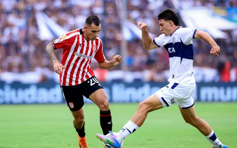 Gimnasia y Esgrima y Estudiantes igualaron 0 a 0 en el clásico de La Plata.