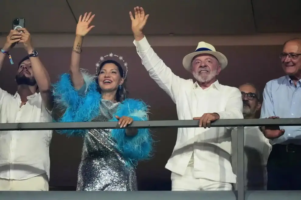Lula y su esposa en el palco del sambódromo.