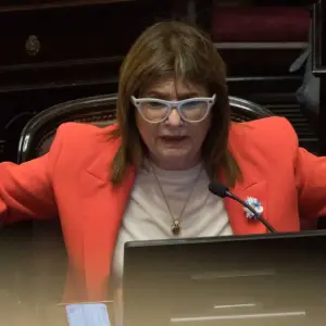 Patricia Bullrich reconoció el “error” en la reforma laboral y confirmó que habrá cambios en las licencias por enfermedad