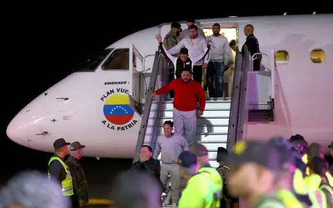 110 migrantes venzolanos retornaron a su país este lunes.