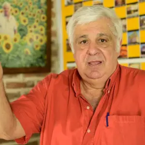 Alberto Samid denunció que no le enviaron un avión sanitario, Buenos Aires intervino tras sus críticas, pero al carnicero lo destrozaron en redes