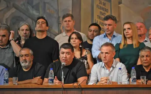 Anuncio de un paro nacional de la CGT