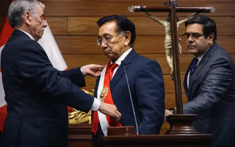 José María Balcázar es el nuevo presidente de Perú 
