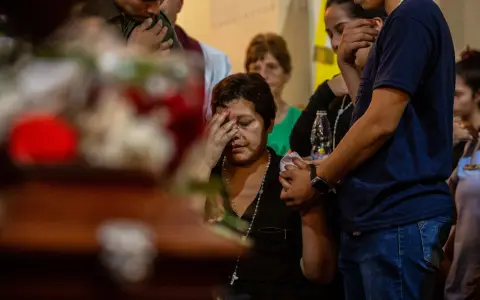 Rosario de la Frontera, María Subelza, despedida del pequeño Santino asesinado en Puerto Deseado. 