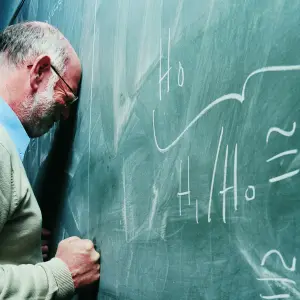 La farsa de “enseñar a asistir”