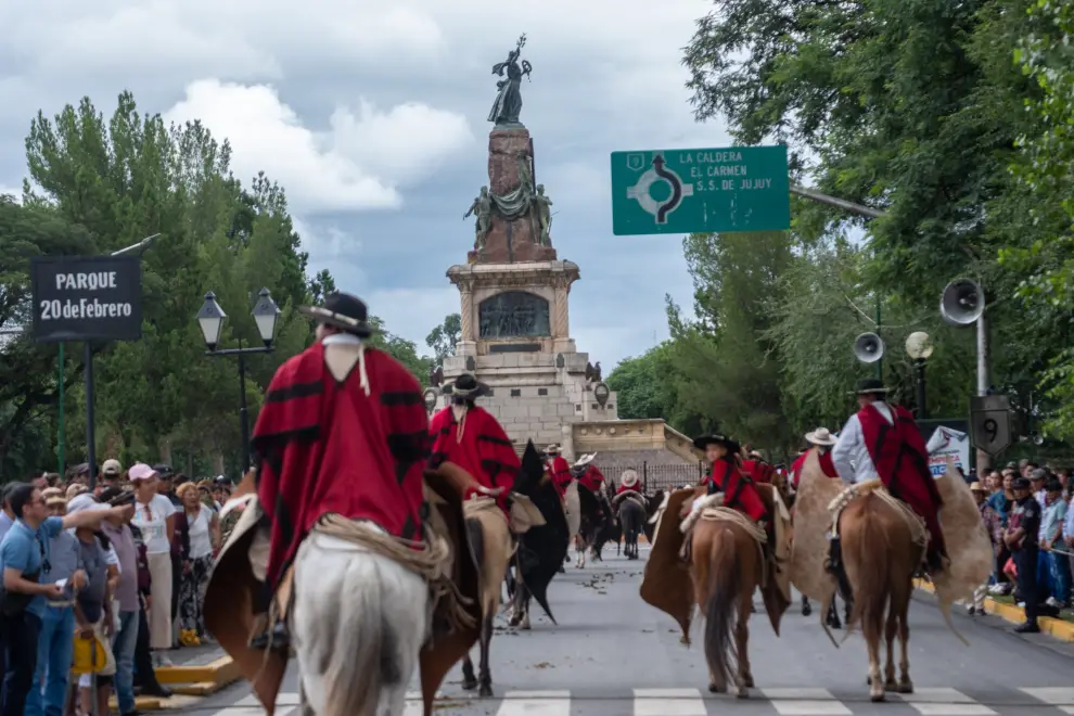 Desfile por la batalla de Salta