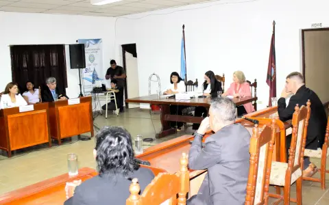 Concejo Deliberante de Mosconi en sesión