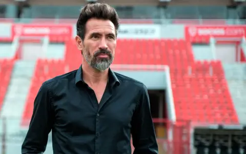 Eduardo Domínguez deja al campeón del fútbol argentino, donde alzó cinco títulos