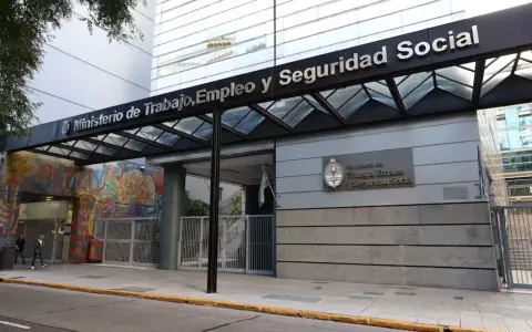 Robo en la Secretaría de Trabajo.