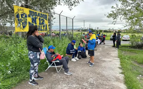Hinchas de Boca acamparon por una entrada
