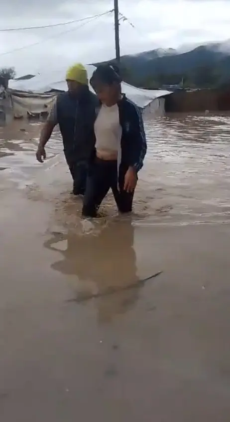 Decenas de familias tuvieron que ser evacuadas de barrio Ampliación San Francisco Solano