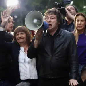 Milei puso en marcha el plan de retiros voluntarios la TV Pública y otros medios