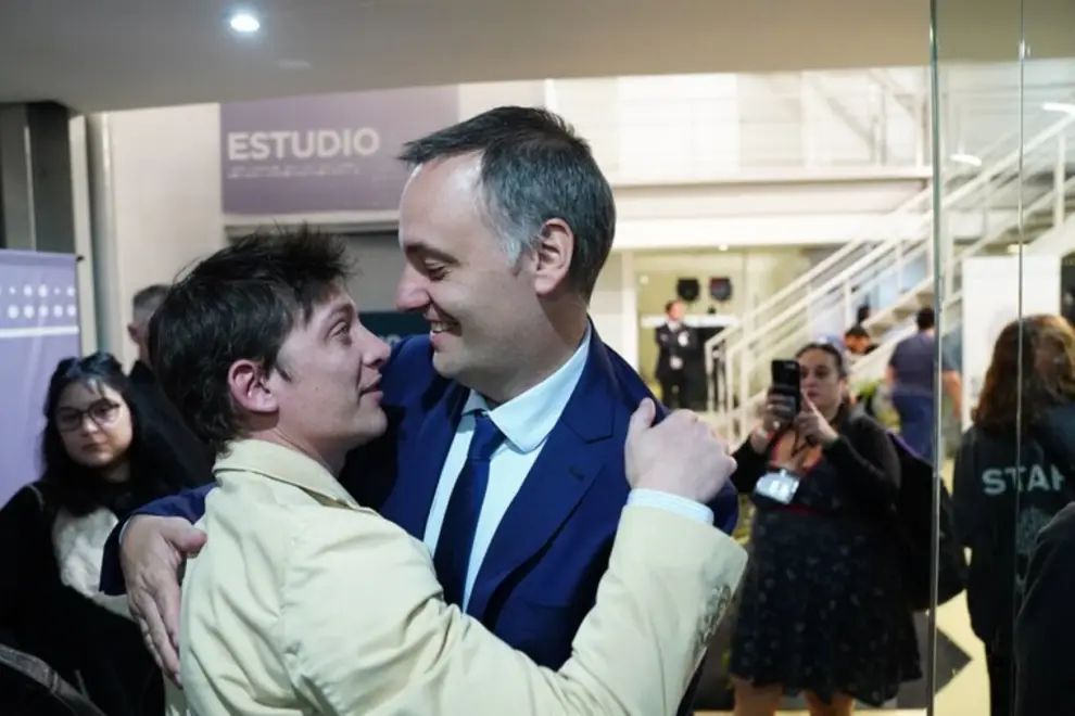 Santiago Caputo y Manuel Adorni