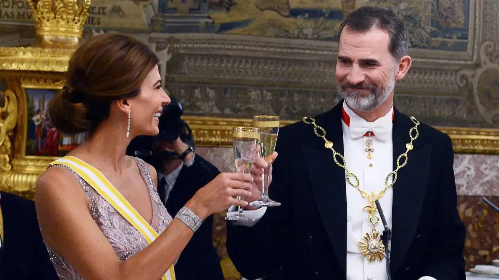 El romance menos pensado que sacudió al mundo entre Juliana Awada y el rey Felipe de España.