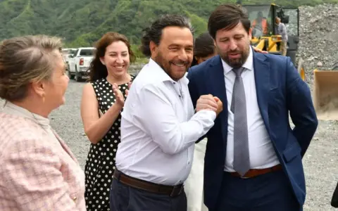 Gustavo Sáenz de campaña