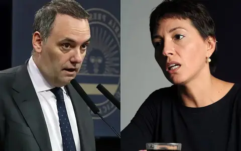 Manuel Adorni en guerra con Mayra Mendoza