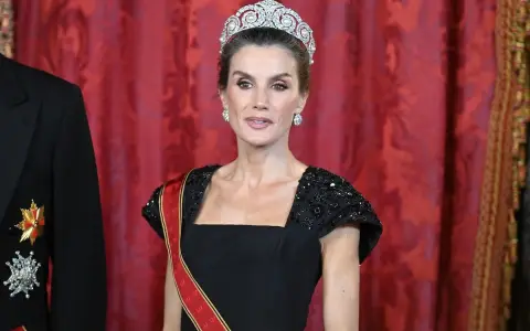 Letizia Ortiz - reina consorte de España