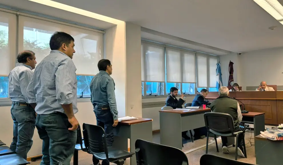 Los hermanos Gonza, Ernesto (izquierda) y Aldo, más adelante el contador Guaymás, los imputados.