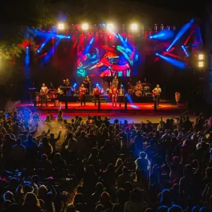 Arrancó la 52ª Serenata a Cafayate: rutas con precaución