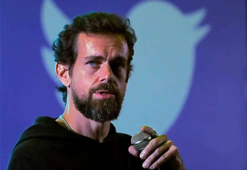 Jack Dorsey, cofundador de Twitter y CEO de Block, despidió a más de cuatro mil empleados citando el avance de la inteligencia artificial.