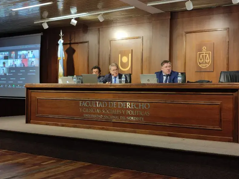 El tribunal está integrado por los jueces Eduardo Ariel Belforte, Fermín Amado Cereloni y Simón Pedro Bracco.