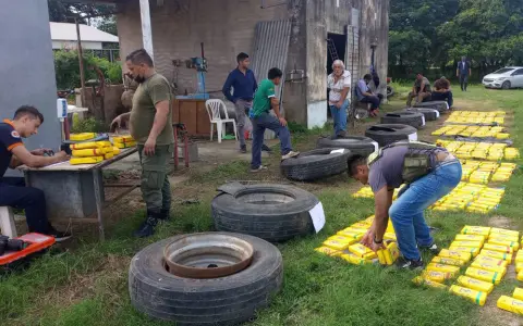 Juicio para seis hombres que acopiaban media tonelada de cocaína en una gomería.