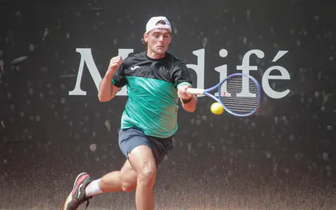 Leonardo Aboian recibió una sanción ejemplar que prácticamente lo despide del tenis profesional.