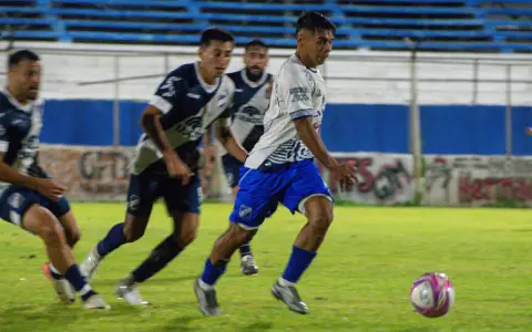 Juventud le mostró la chapa a Talleres de Perico en el Plinio Zabala, escenario de grandes "batallas" futboleras salto-jujeñas.