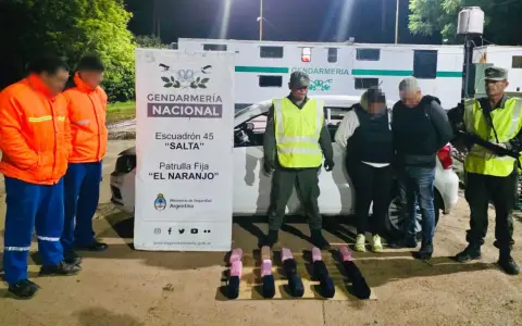 Encuentran cocaína en el tanque de nafta de un auto.