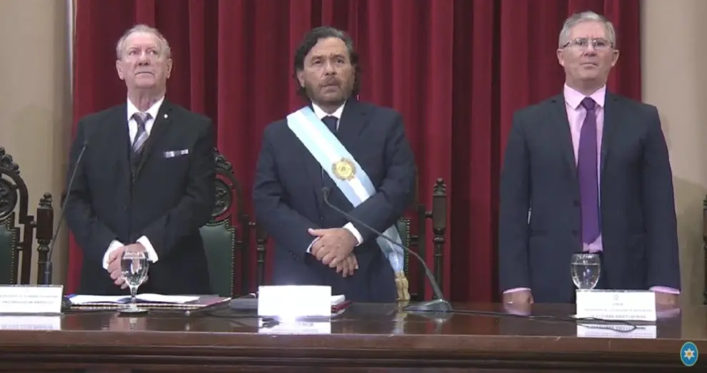 Sáenz en el inicio de sesiones ordinarias de la proivncia.