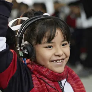 Día Mundial de la Audición: la OMS pone el foco en la salud auditiva infantil