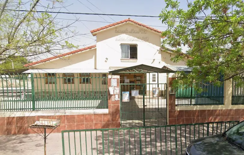 Escuela 25 de Mayo en la Capital