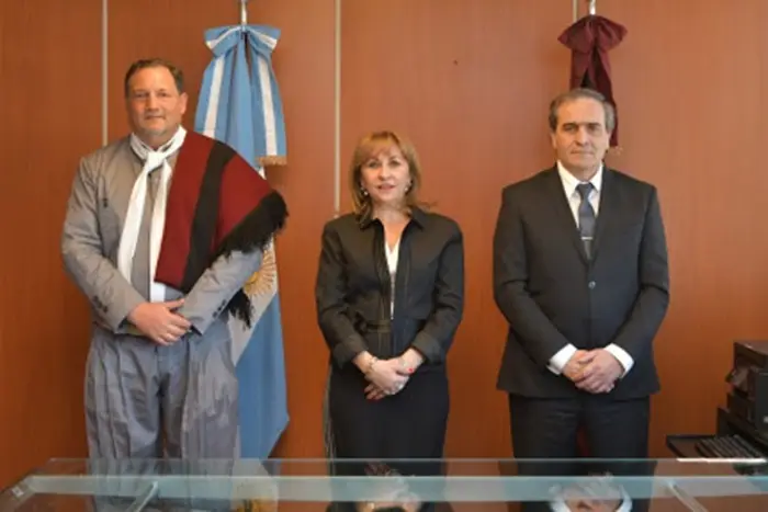 El defensor General, Diez Villa, la Dra. Mirta Lapad, asesora General de Incapaces y García Castiella, procurador General.