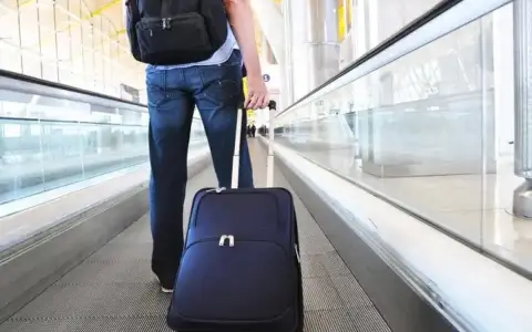 Un hombre estafó a Aerolíneas Argentinas por medio millón de dólares.