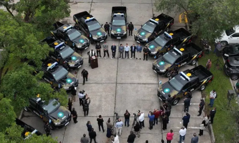 Acto de entrega de camionetas