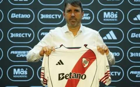 Chacho Coudet en la presentación