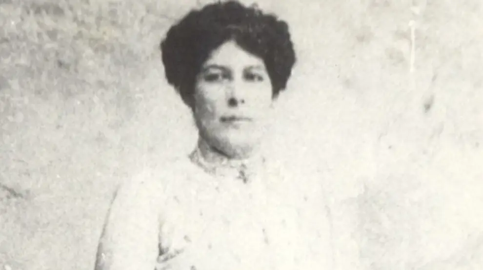 Benita Campos y Lola Mora