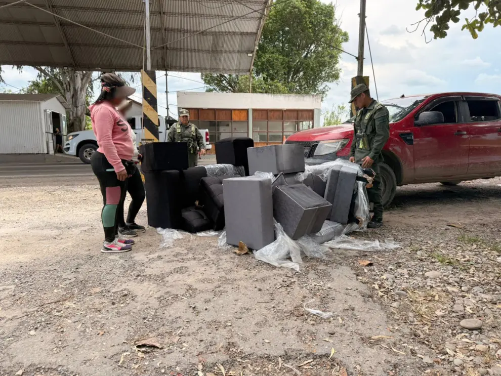 Más de 47 kilos de cocaína fueron secuestrados en Orán, ocultos en un juego de living