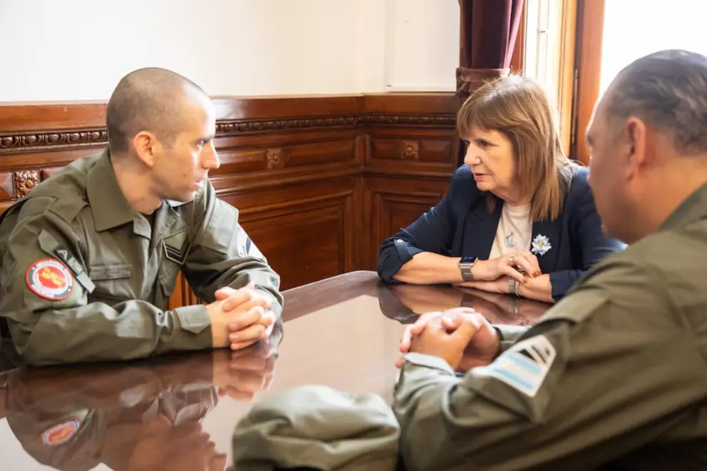 Nahuel Gallo junto a Patricia Bullrich