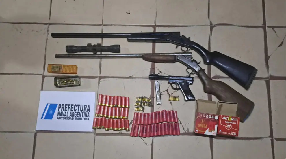 Elementos secuestrados por la Prefectura Naval Argentina en un procedimiento antidrogas