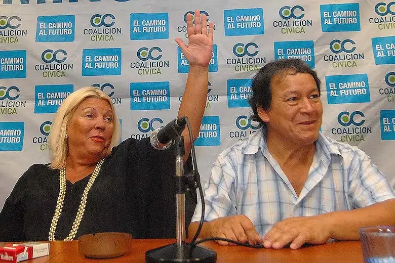 Elisa Carrió junto a Toty Flores