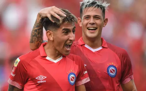 Alan Lescano, a un paso de llegar a Boca.