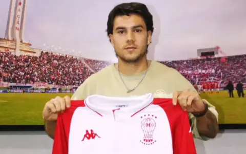 Lucas Blondel fue presentado en el globo.
