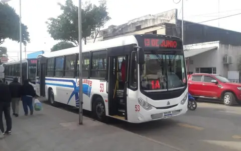 La empresa 13 de Junio dejó de brindar el servicio de transporte en Tartagal