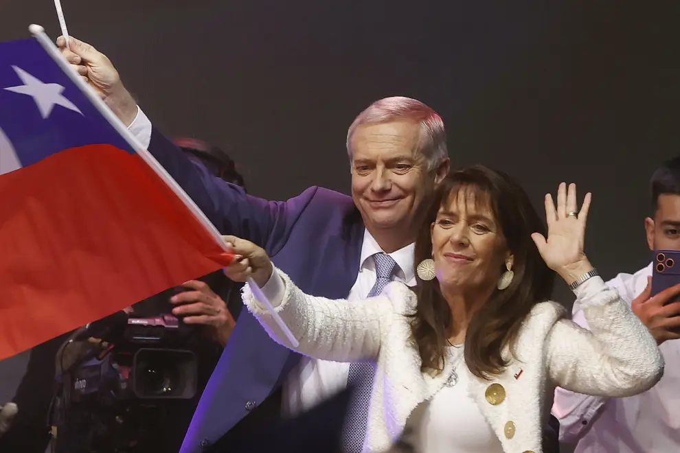 José Antonio Kast y su esposa