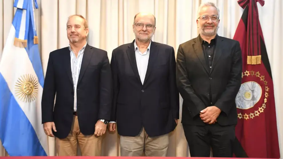 Los miembros del directorio del IPS, Baccaro, Savoy y Vittar